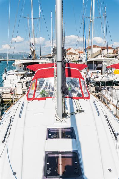 Book yachts online - sailboat - Oceanis 38 - RUSALKA - rent