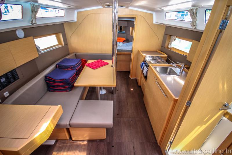 Book yachts online - sailboat - Oceanis 38 - LA GAFFE - rent