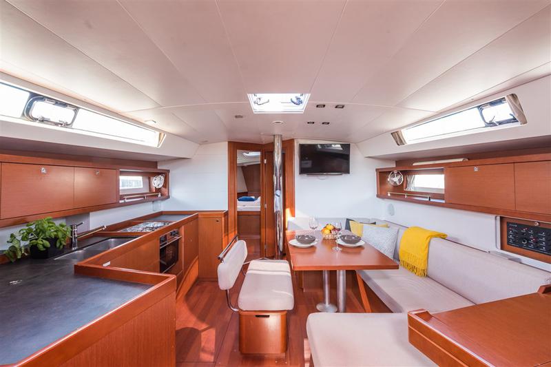 Book yachts online - sailboat - Oceanis 45 - ZOA - rent