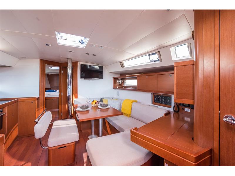 Book yachts online - sailboat - Oceanis 45 - ZOA - rent
