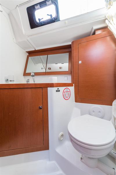 Book yachts online - sailboat - Oceanis 45 - ZOA - rent