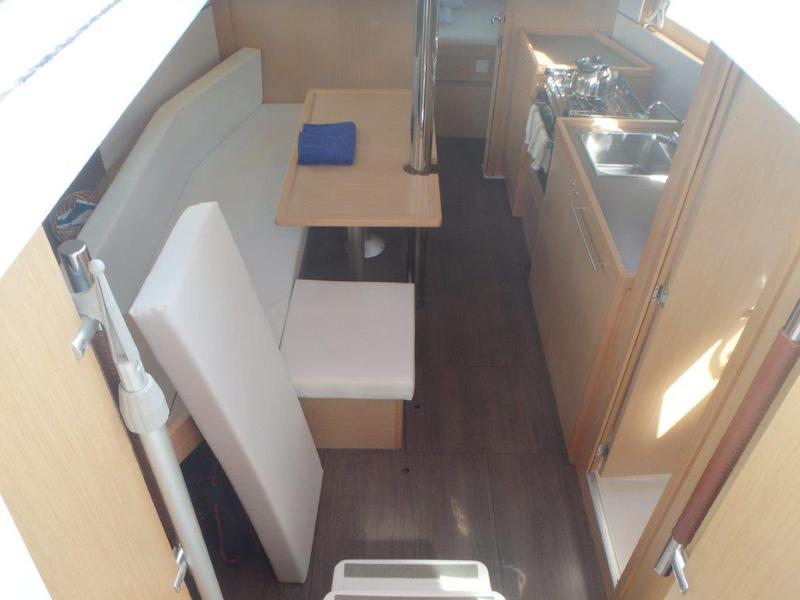 Book yachts online - sailboat - Oceanis 35 - GALA - rent