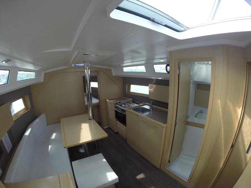 Book yachts online - sailboat - Oceanis 38 - Santa Monica - rent