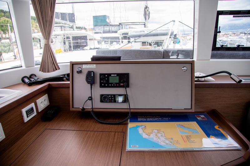Book yachts online - catamaran - Lagoon 450 F (2019) ANJA equipped with generator, A/C (saloon+cabins), water maker, washer/dryer, dishwasher, microwave oven - ANJA I - rent