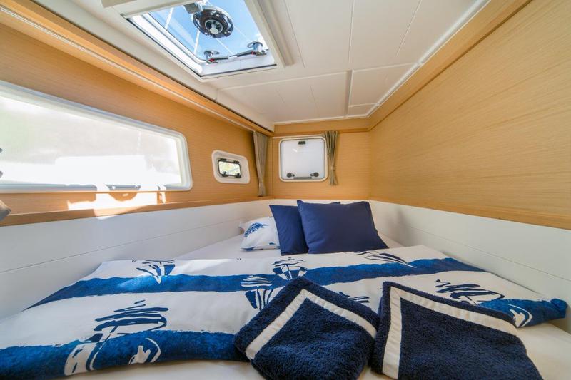 Book yachts online - catamaran - Lagoon 39 (2017) - MARIA - rent