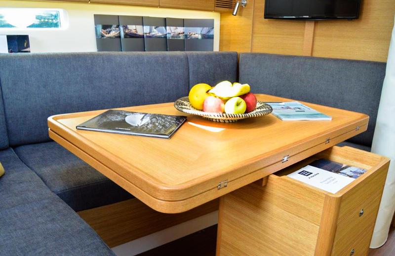 Book yachts online - sailboat - X-Yacht 4-3 - XARA - rent