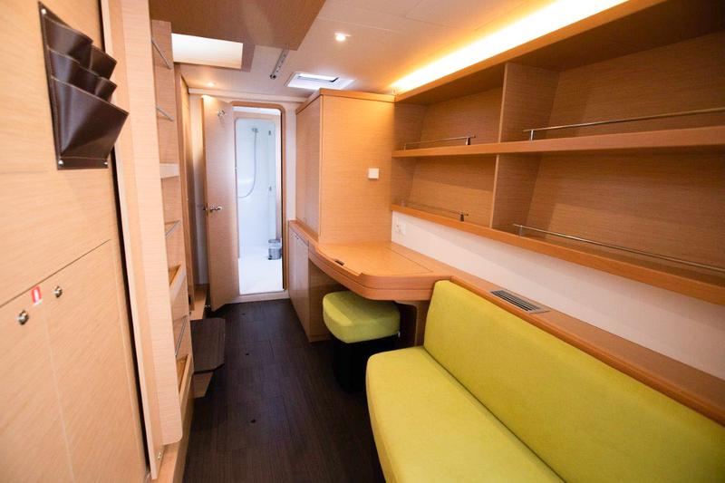 Book yachts online - catamaran - Lagoon 42 (2018) equipped with generator, A/C (saloon+cabins), water maker, bow thruster - ALMA SOFIA - rent