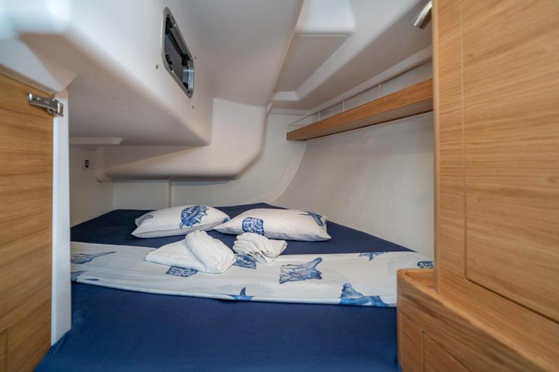 Book yachts online - sailboat - Xc 35 (2018) - LADY X  - rent