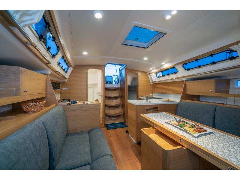 Book yachts online - sailboat - Xc 35 (2018) - LADY X  - rent