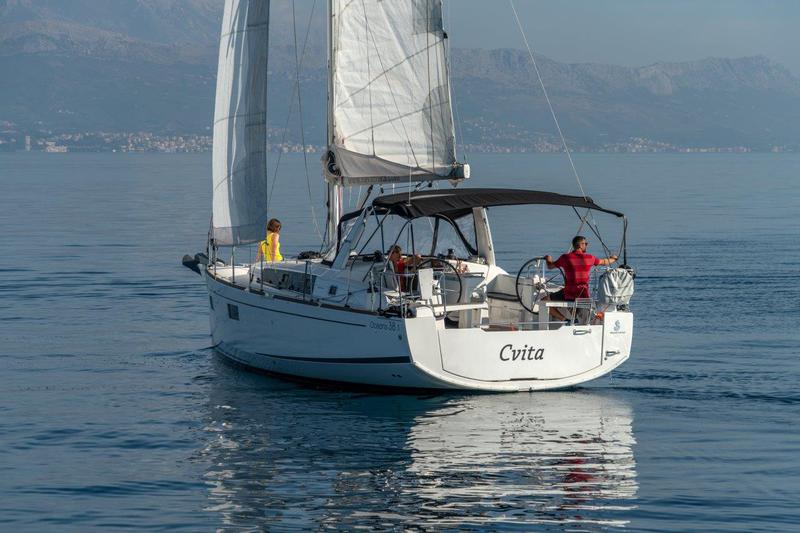 Book yachts online - sailboat - Oceanis 38.1 (2017) - CVITA - rent