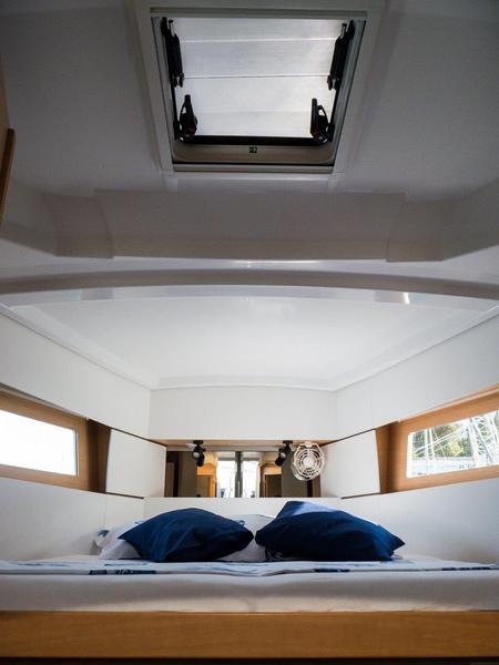 Book yachts online - sailboat - Oceanis 38.1 (2017) - CVITA - rent