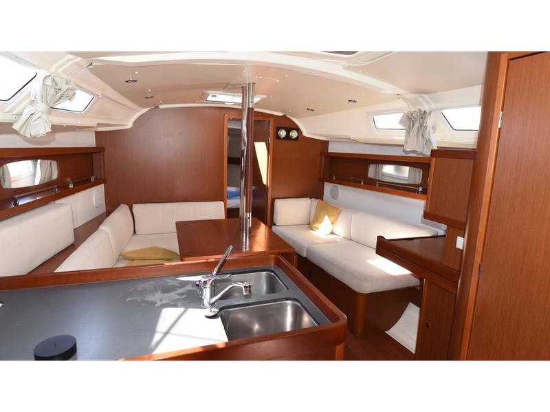 Book yachts online - sailboat - Oceanis 37 - Galene - rent