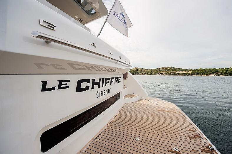 Book yachts online - motorboat - Galeon 640 Fly - Le Chiffre - rent