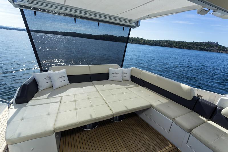 Book yachts online - motorboat - Azimut 55 S - Mini Too - rent