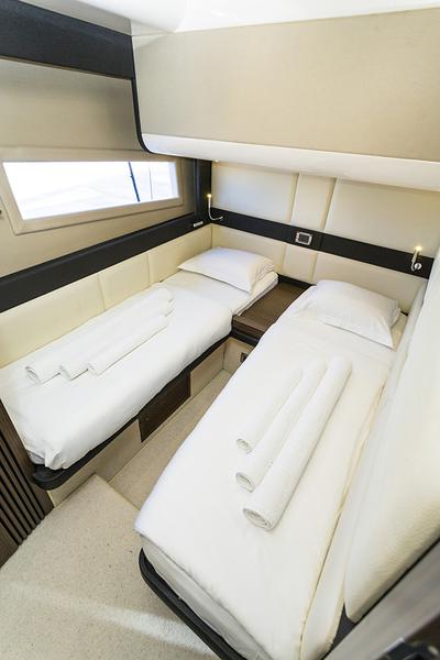 Book yachts online - motorboat - Azimut 55 S - Mini Too - rent