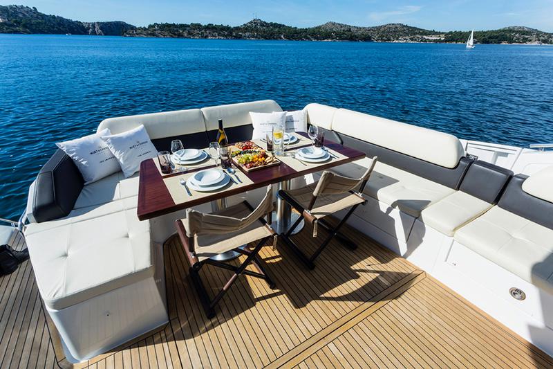 Book yachts online - motorboat - Azimut 55 S - Mini Too - rent