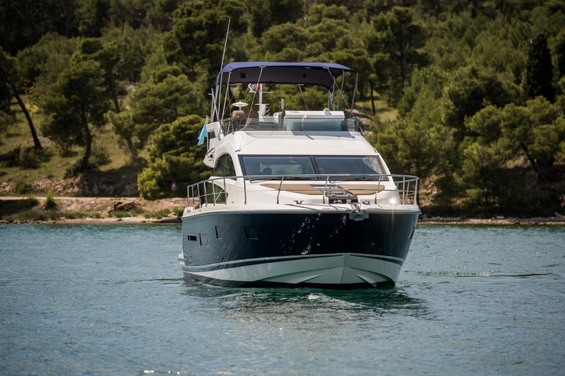 Book yachts online - motorboat - Fairline Squadron 42 - Solitaire - rent