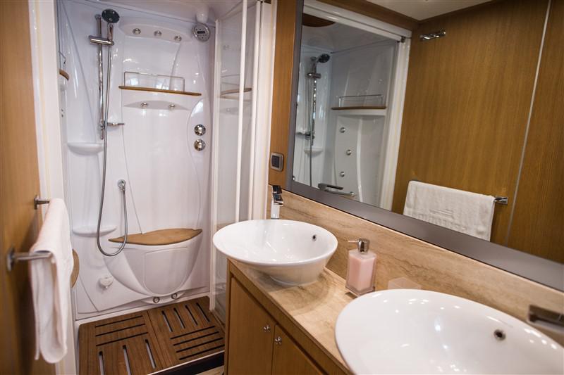 Book yachts online - motorboat - Abacus 70 Fly - Malibu - rent