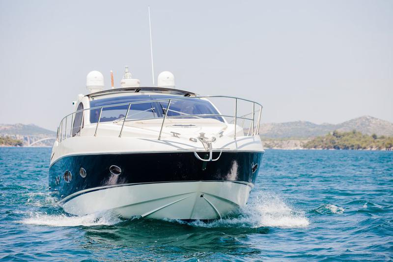 Book yachts online - motorboat - Azimut Atlantis 54 - Moonraker - rent