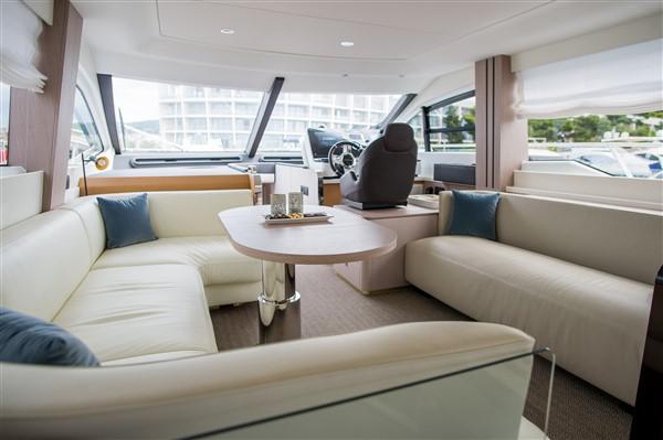 Book yachts online - motorboat - Azimut 55 Fly - MAWI - rent
