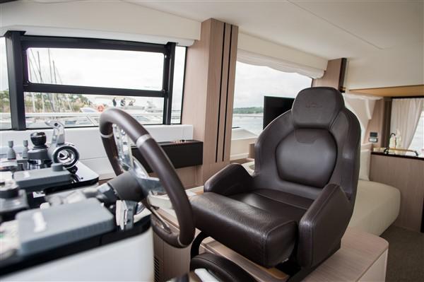 Book yachts online - motorboat - Azimut 55 Fly - MAWI - rent