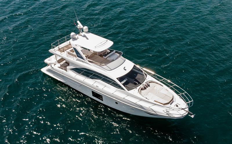 Book yachts online - motorboat - Azimut 55 Fly - MAWI - rent