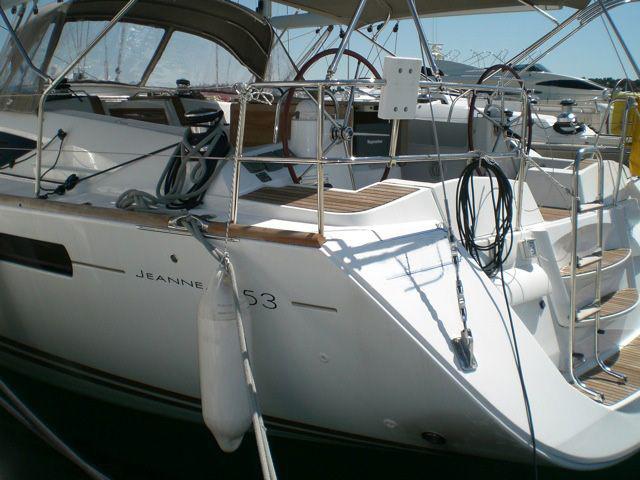Book yachts online - sailboat - Jeanneau 53 - J53CH - rent