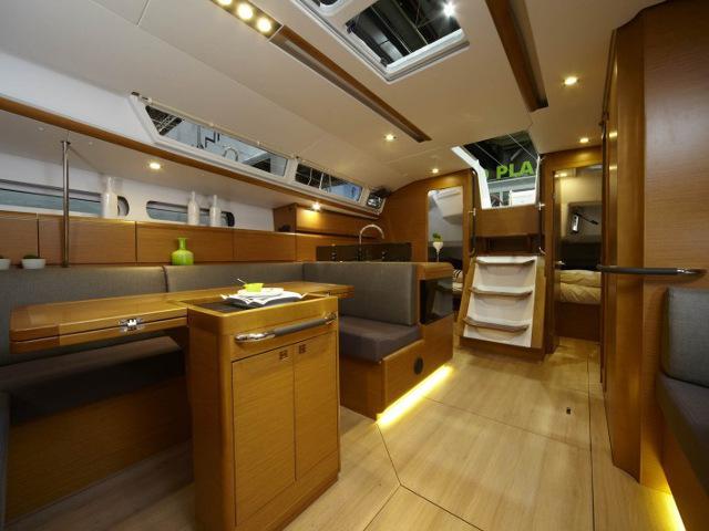 Book yachts online - sailboat - Sun Odyssey 439 - Voreas - rent
