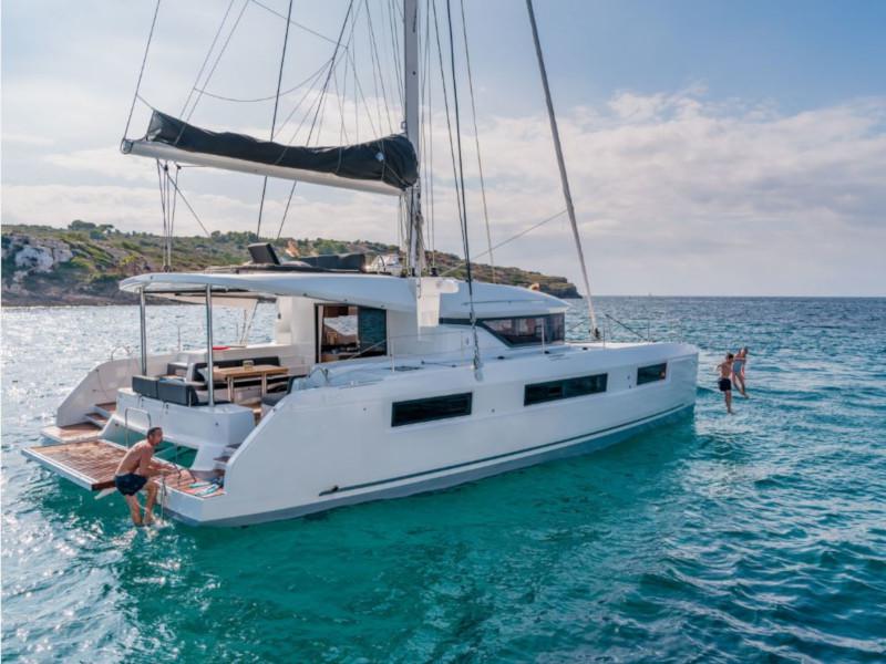 Book yachts online - catamaran - Lagoon 50 - Zuzo 1st - rent