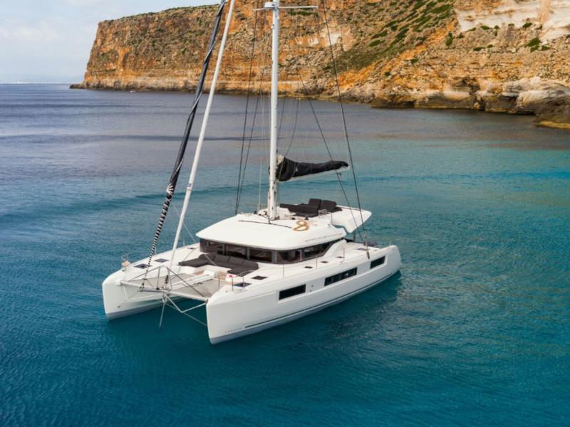 Book yachts online - catamaran - Lagoon 50 - Zuzo 1st - rent