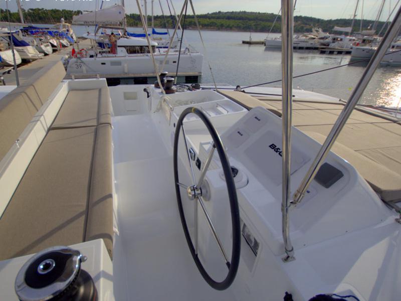 Book yachts online - catamaran - Lagoon 450F - Mon Diamant - rent
