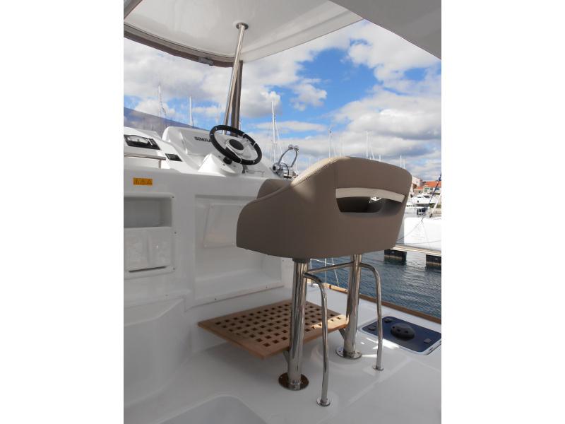 Book yachts online - motorboat - Lagoon 40 MY - Crazy Cat - rent