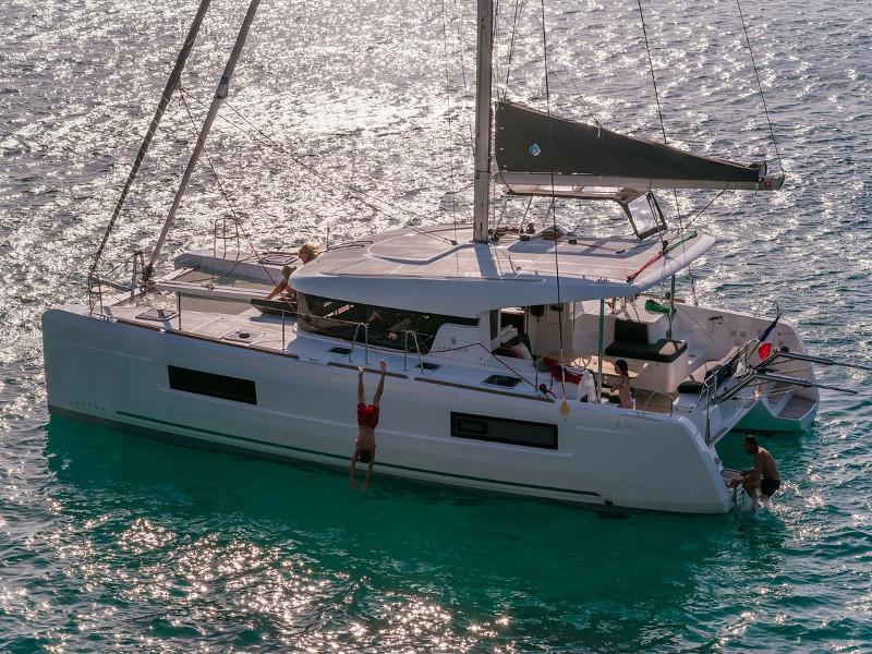 Book yachts online - catamaran - Lagoon 40 - El Passo - rent