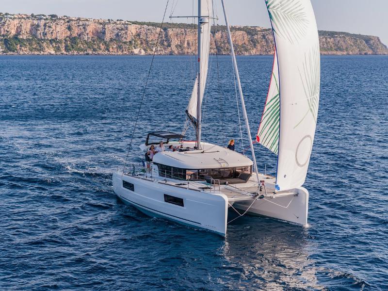 Book yachts online - catamaran - Lagoon 40 - El Passo - rent