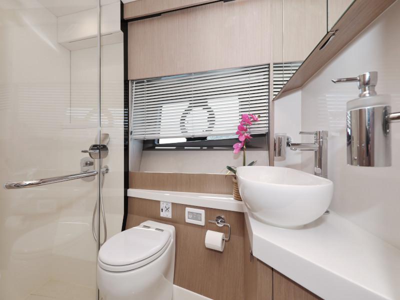 Book yachts online - motorboat - Manhattan 52 - CICO - rent