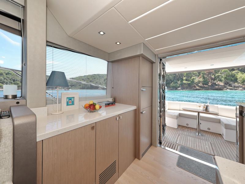 Book yachts online - motorboat - Manhattan 52 - CICO - rent