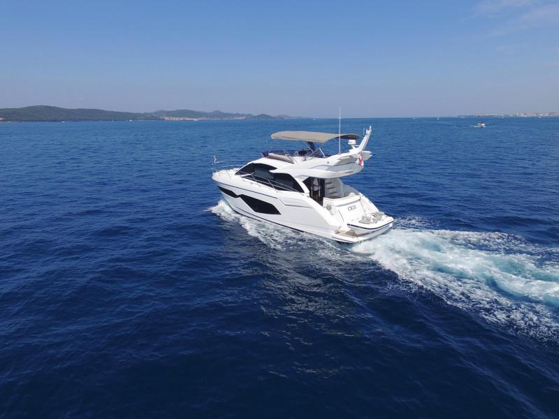 Book yachts online - motorboat - Manhattan 52 - CICO - rent
