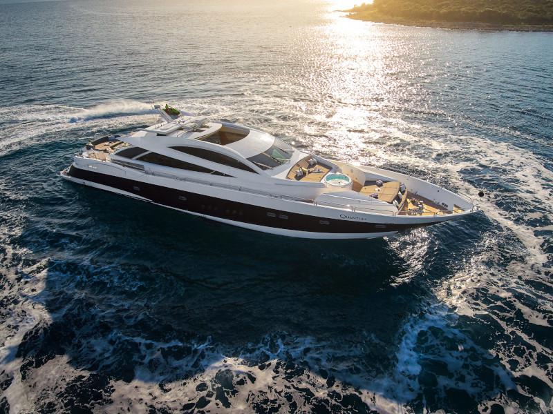 Book yachts online - motorboat - Predator 108 - QUANTUM - rent
