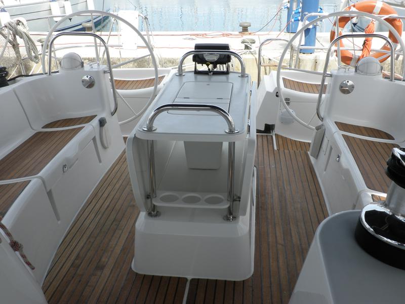Book yachts online - sailboat - Sun Odyssey 44i - GEA - rent