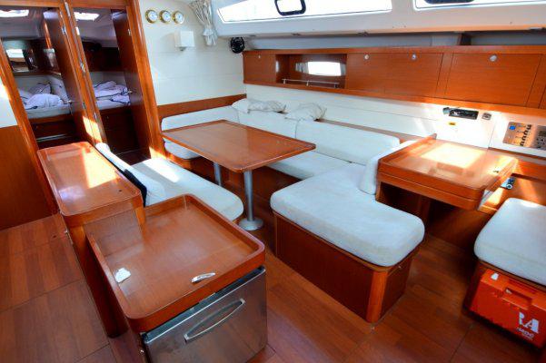 Book yachts online - sailboat - Oceanis 50 Family - LARA  - rent