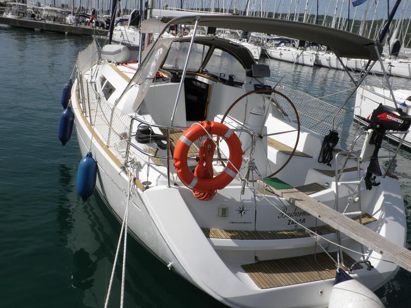 Book yachts online - sailboat - Sun Odyssey 36i - BARBARROSSA - rent