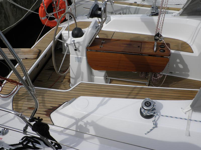 Book yachts online - sailboat - Bavaria Cruiser 33 - GIRICA - rent