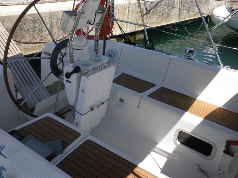 Book yachts online - sailboat - Elan 333 - PASSAT - rent