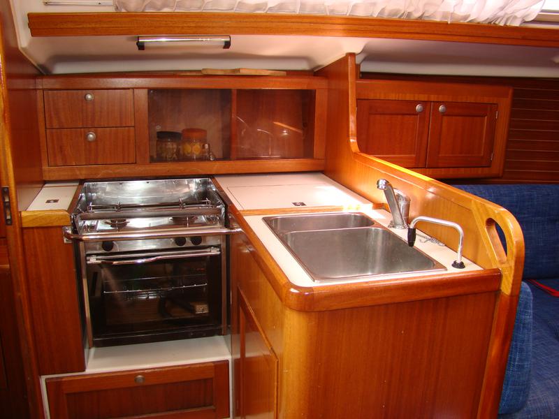 Book yachts online - sailboat - Elan 333 - PASSAT - rent