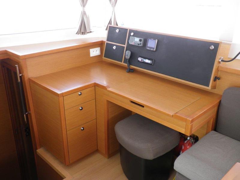 Book yachts online - catamaran - Lagoon 450 - DOUBLE TROUBLE II - rent