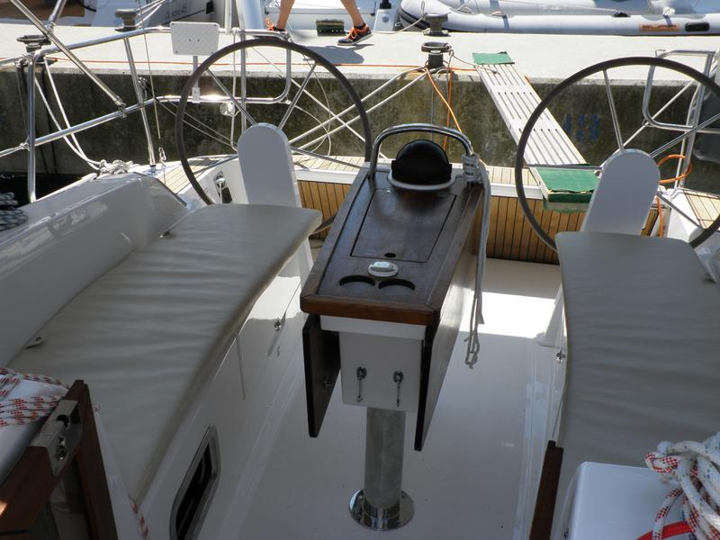 Book yachts online - sailboat - Bavaria Cruiser 34 - TIKA - rent