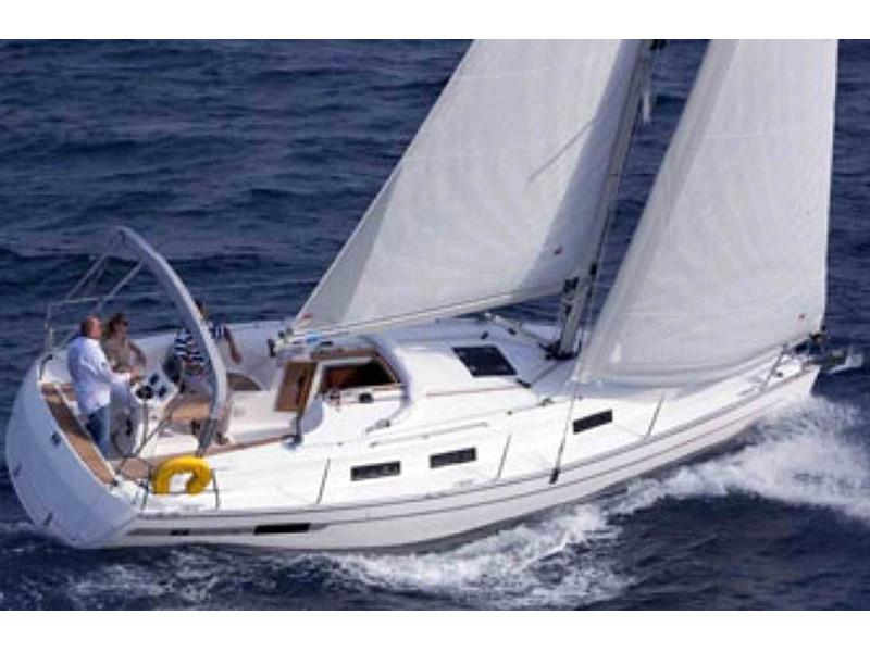 Book yachts online - sailboat - Bavaria 36 Cruiser - ADORA - rent