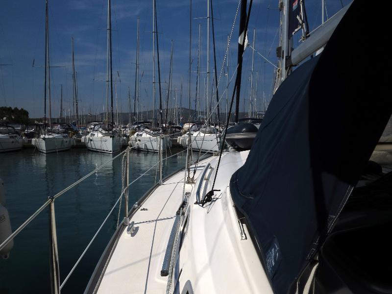 Book yachts online - sailboat - Bavaria 37 C - Naviator (aka Mala) - rent