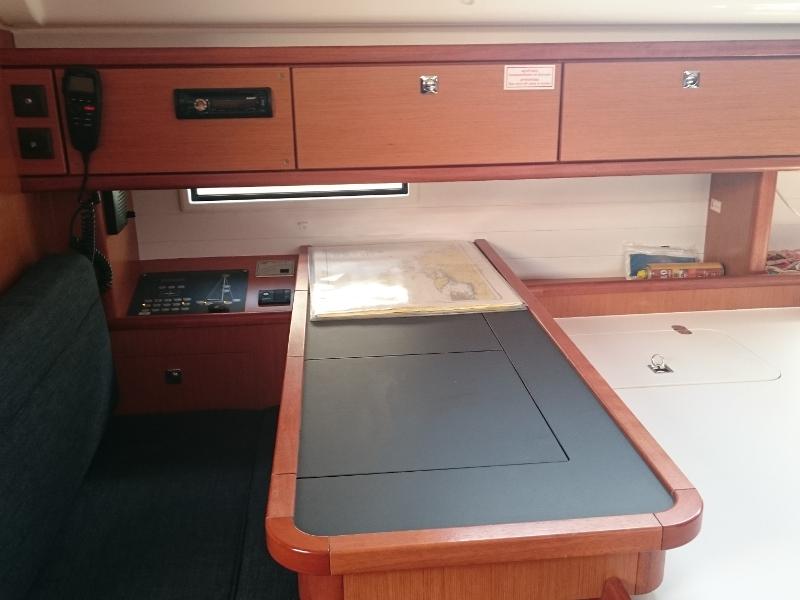 Book yachts online - sailboat - Bavaria Cruiser 51 - LU  - rent