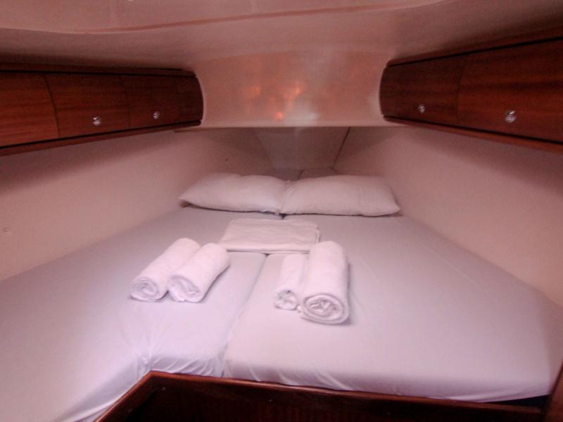 Book yachts online - sailboat - Bavaria 49 - Vardousia - rent